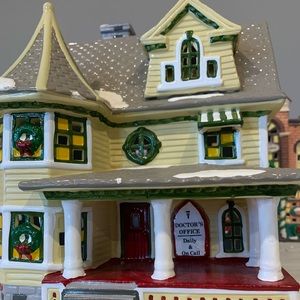 Snow Village - Doctor’s House (In original box)